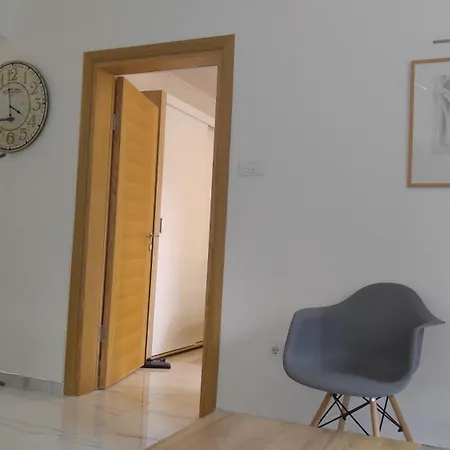Shopping,airport,parking,ring Road 100sqm Comfort Apartmán *